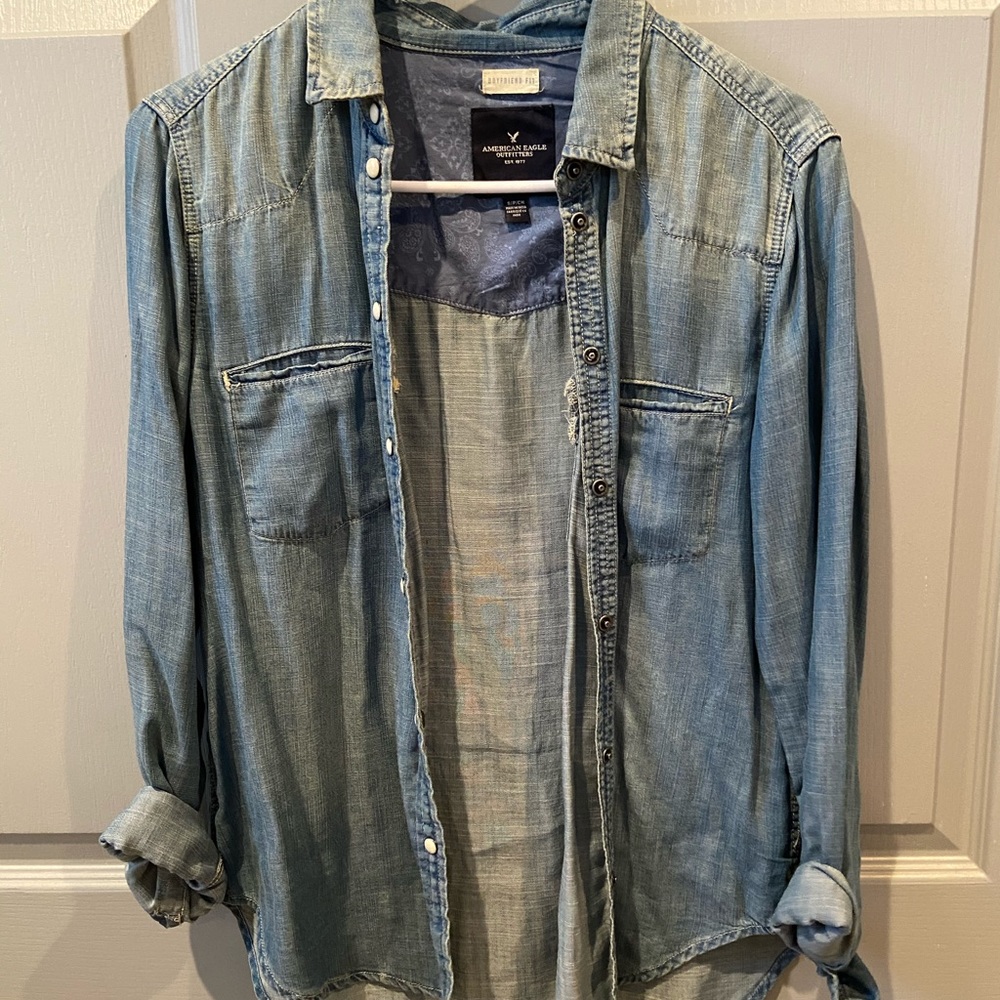 American Eagle Jean Button Down Long Sleeve